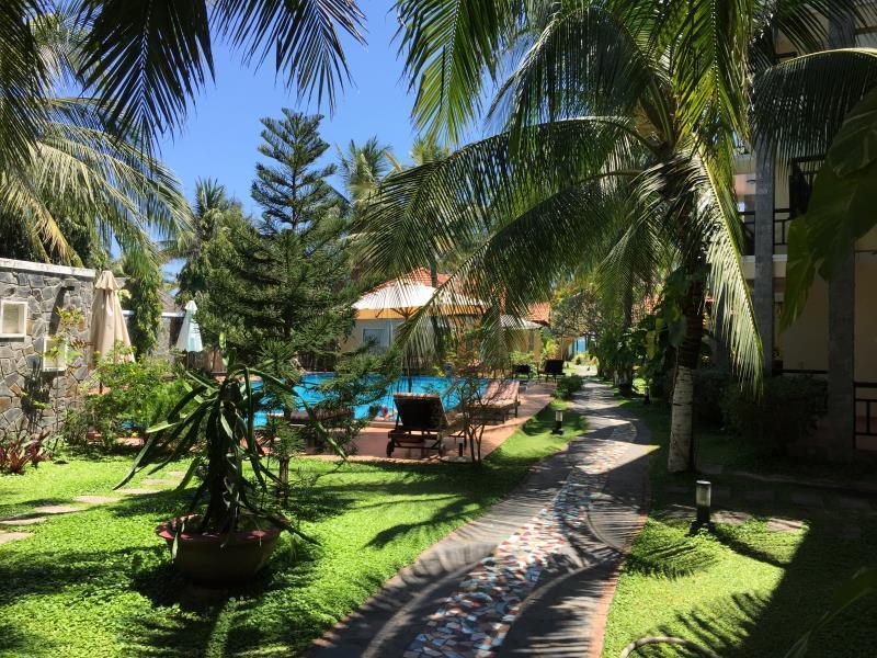 Ngoc Bich Bungalow Hotel Phan Thiet Exterior foto